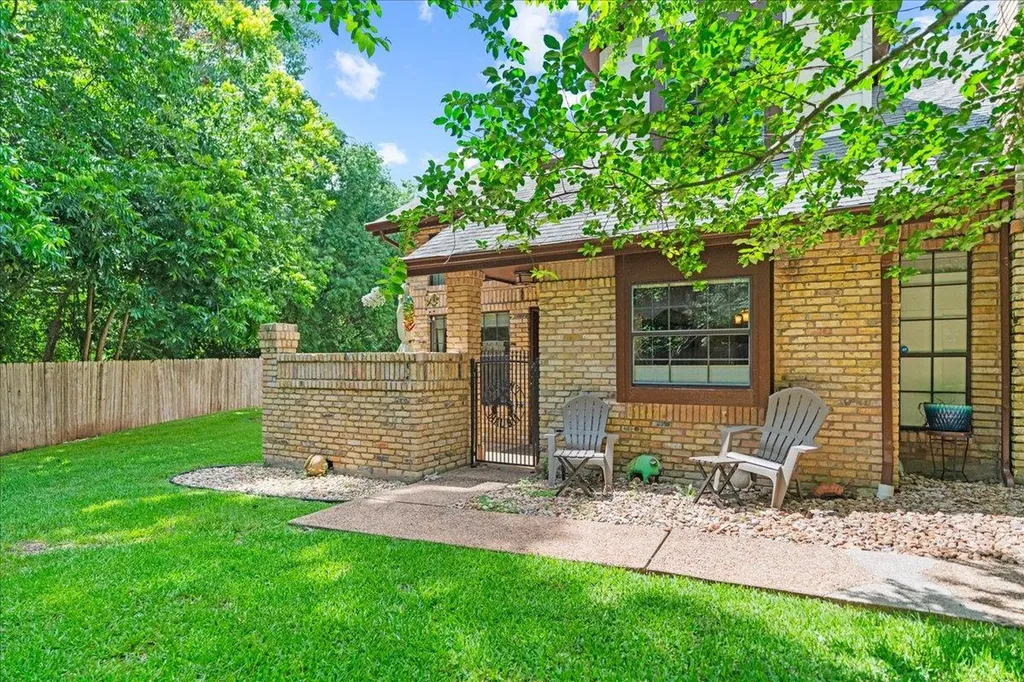 10819 Crown Colony Drive Austin TX 78747