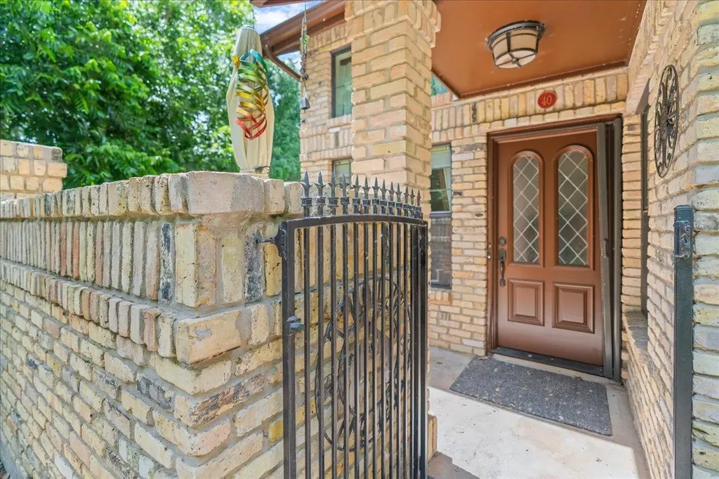 10819 Crown Colony Drive Austin TX 78747