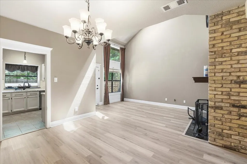 10819 Crown Colony Drive Austin TX 78747