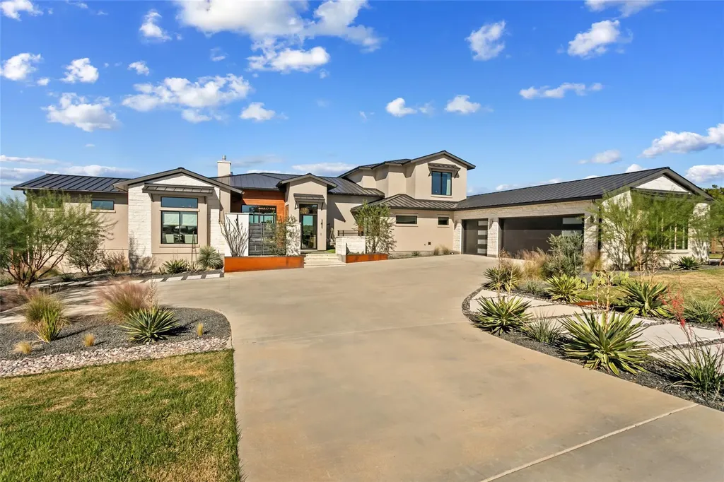 400 Medlin Creek Loop Dripping Springs TX 78620