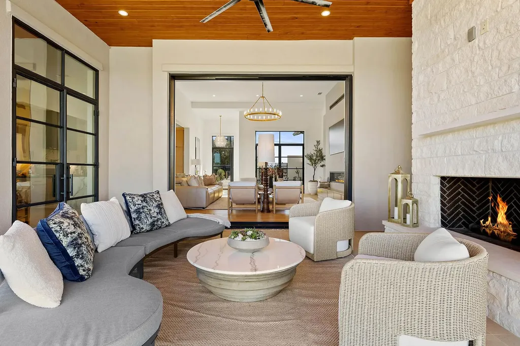 400 Medlin Creek Loop Dripping Springs TX 78620