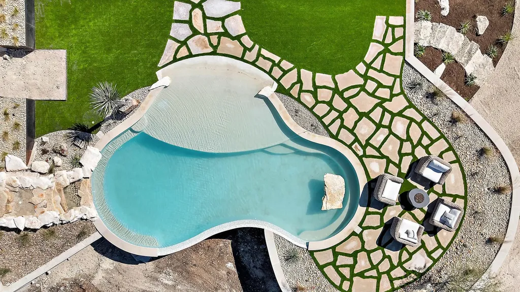 400 Medlin Creek Loop Dripping Springs TX 78620