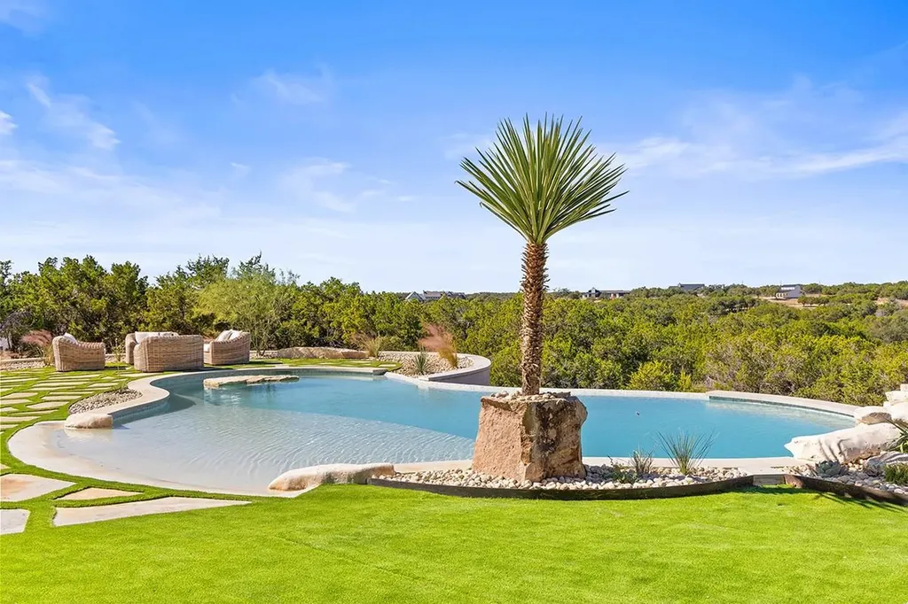 400 Medlin Creek Loop Dripping Springs TX 78620