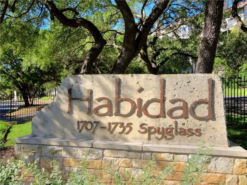 1707 Spyglass Drive Austin TX 78746