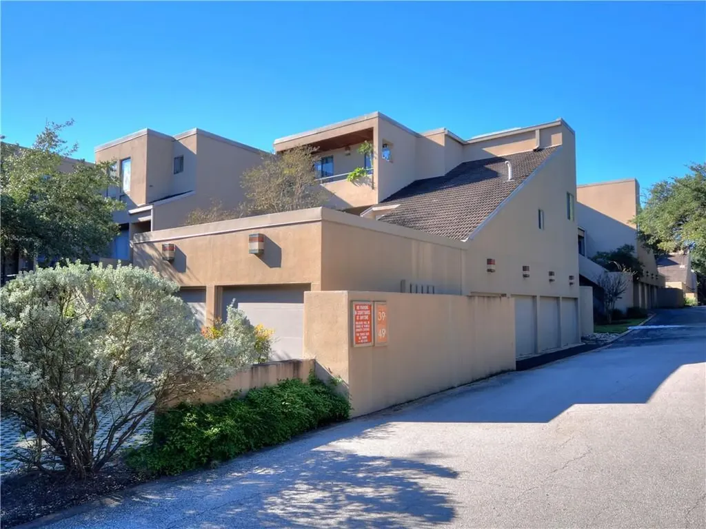 1707 Spyglass Drive Austin TX 78746