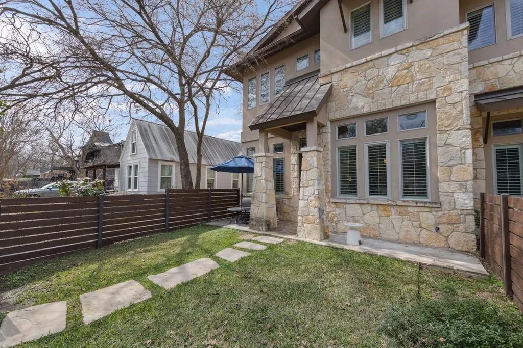 2002 Kinney Avenue Austin TX 78704