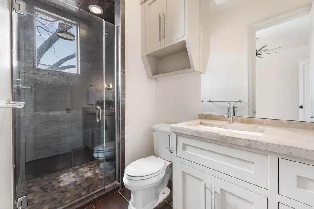 2002 Kinney Avenue Austin TX 78704