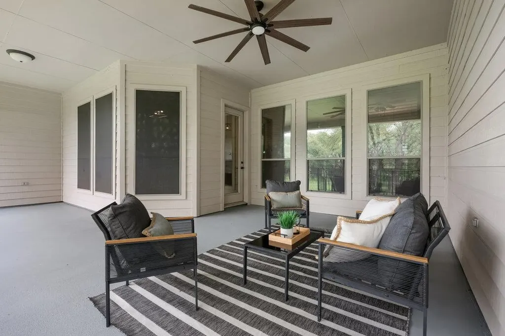 231 Neal Drive Liberty Hill TX 78642