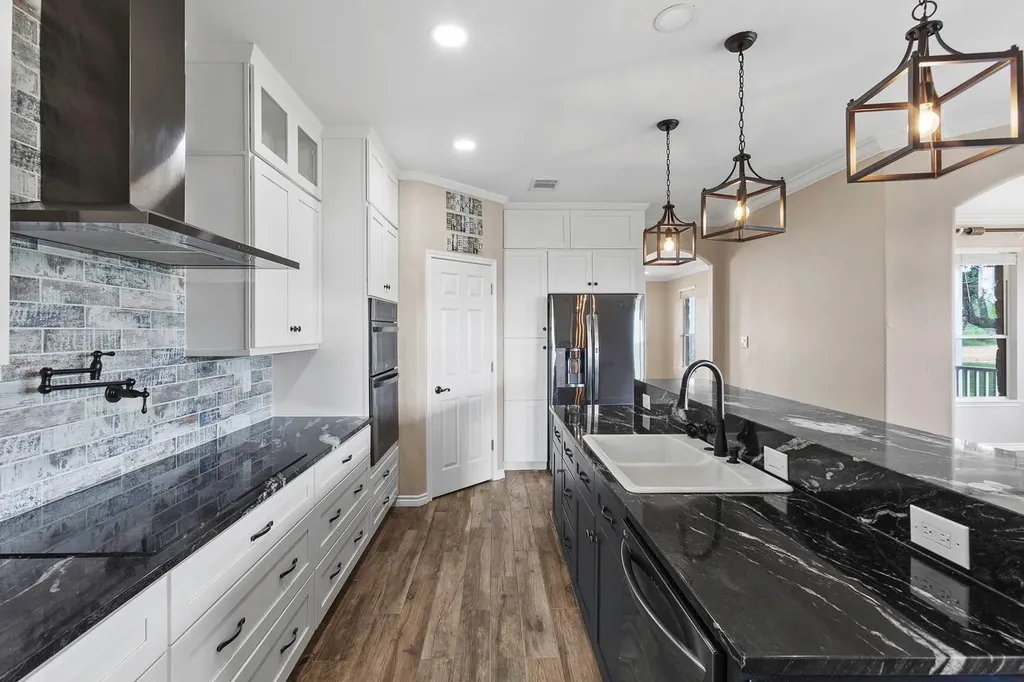15020 Hero Way W Leander TX 78641