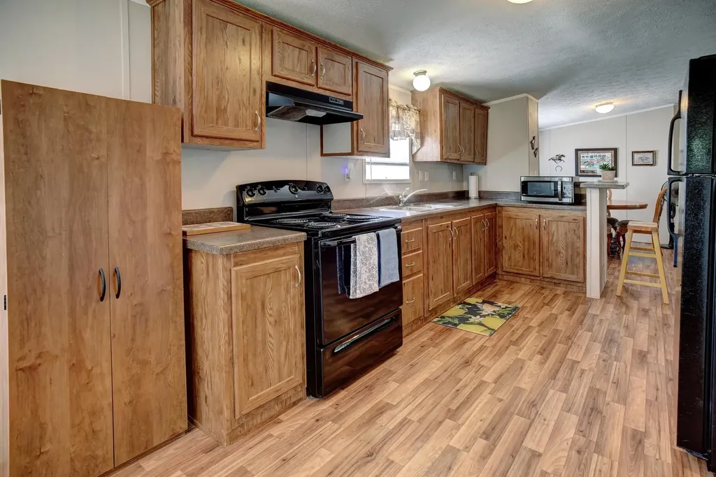 4495 Taylorsville Road Red Rock TX 78662