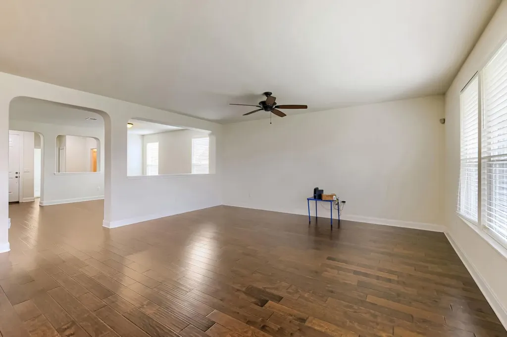 7632 Knockfin Drive Austin TX 78744