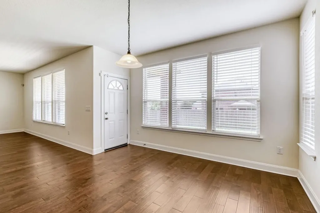 7632 Knockfin Drive Austin TX 78744