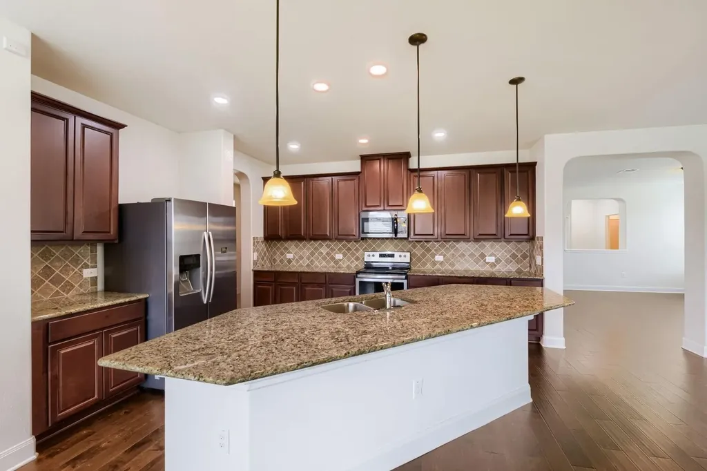 7632 Knockfin Drive Austin TX 78744
