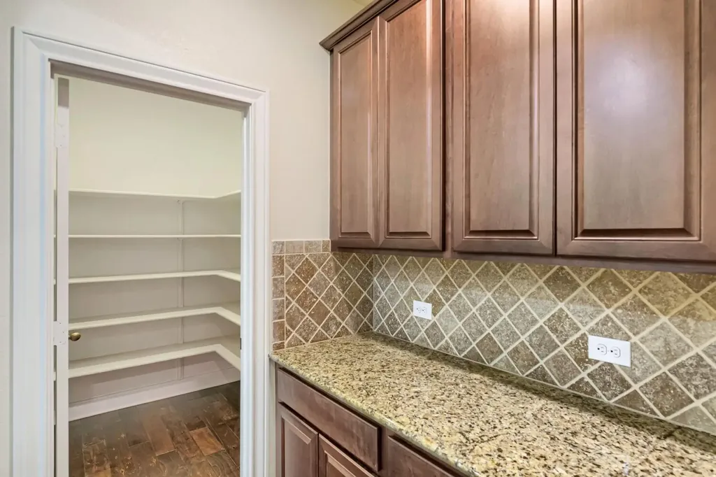 7632 Knockfin Drive Austin TX 78744
