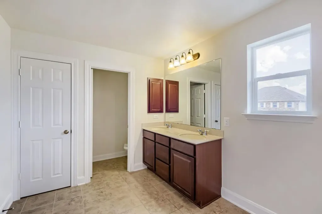 7632 Knockfin Drive Austin TX 78744