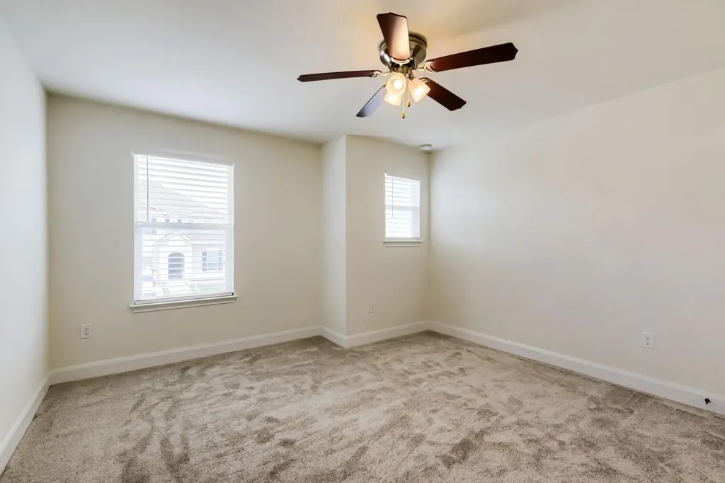 7632 Knockfin Drive Austin TX 78744
