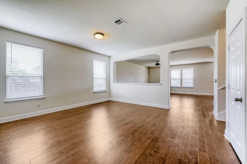 7632 Knockfin Drive Austin TX 78744