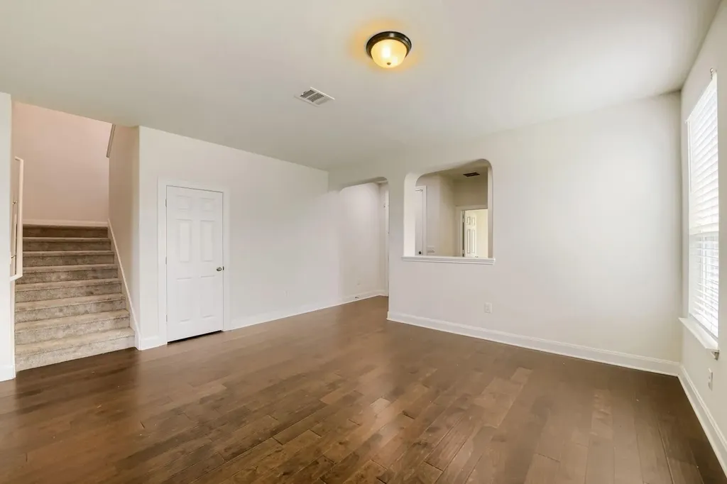 7632 Knockfin Drive Austin TX 78744