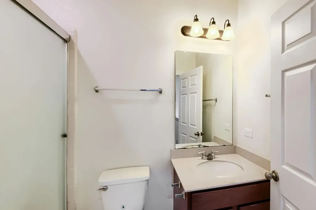 7632 Knockfin Drive Austin TX 78744