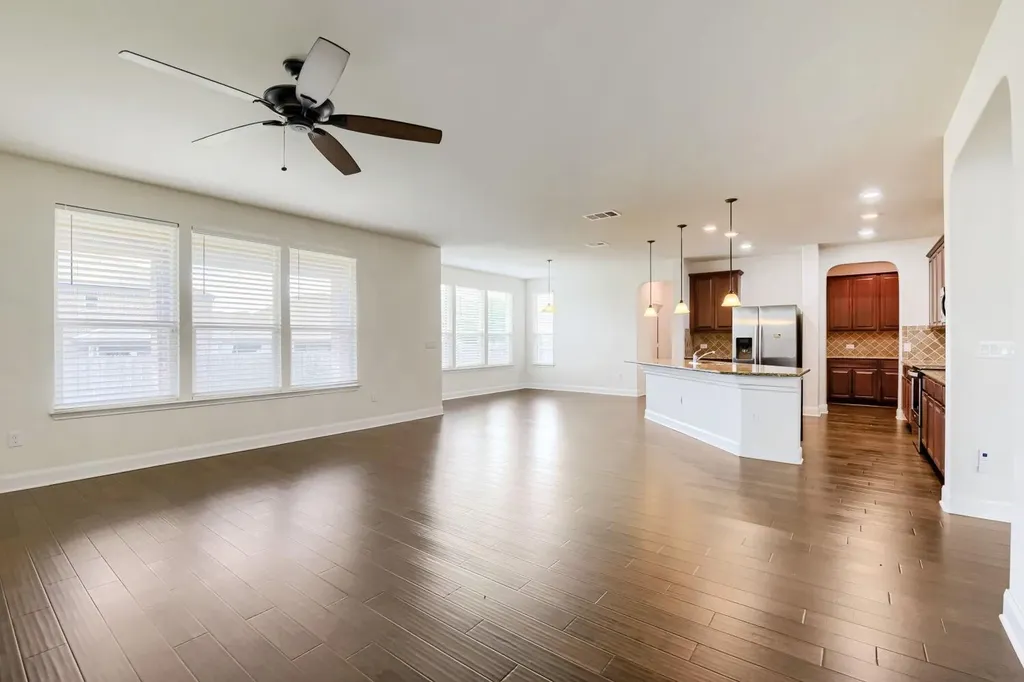 7632 Knockfin Drive Austin TX 78744