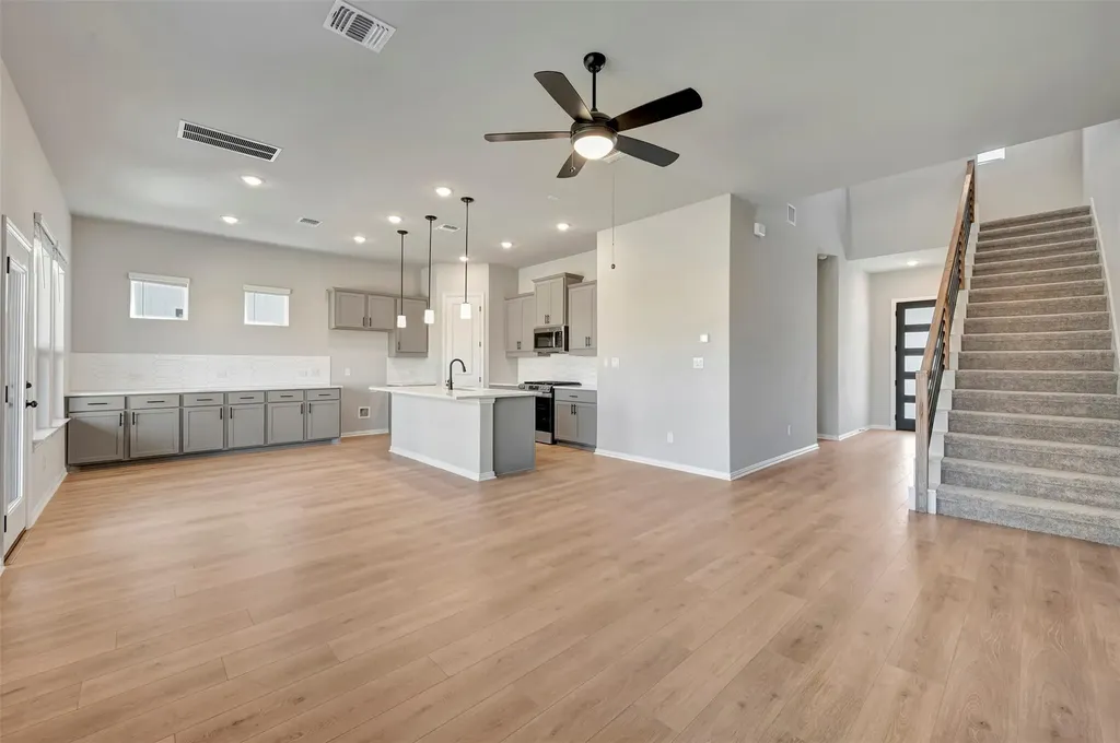 186 Grayson Elm Pass Dripping Springs TX 78620