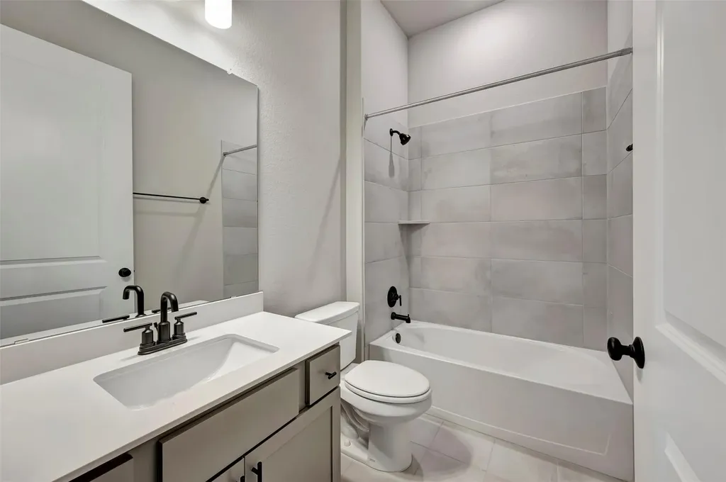 186 Grayson Elm Pass Dripping Springs TX 78620