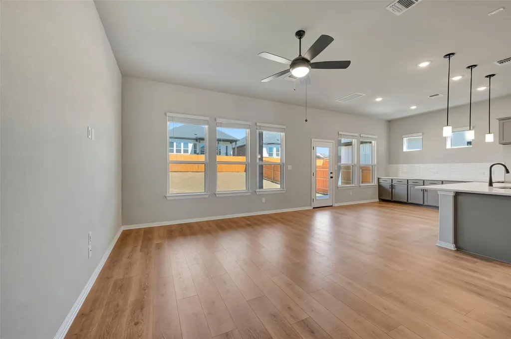 186 Grayson Elm Pass Dripping Springs TX 78620