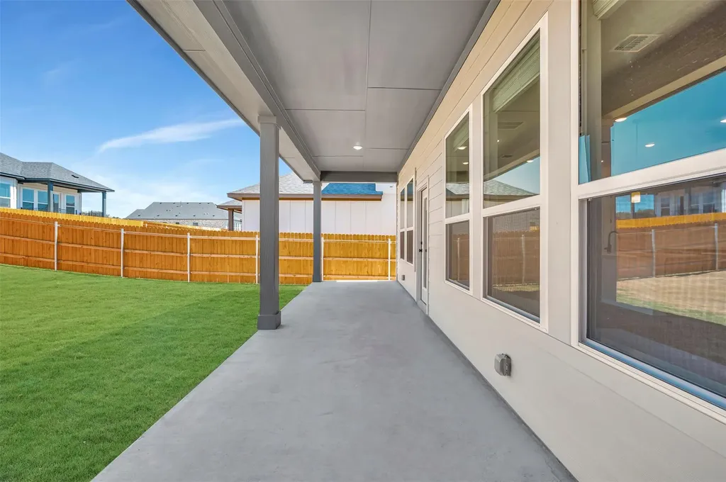 186 Grayson Elm Pass Dripping Springs TX 78620