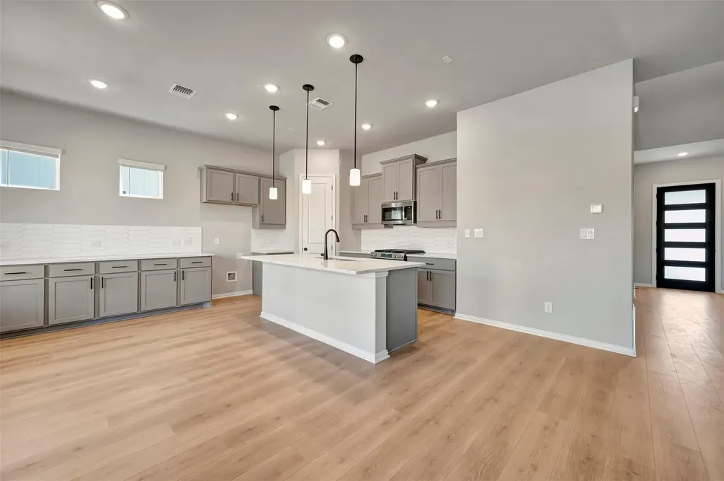 186 Grayson Elm Pass Dripping Springs TX 78620