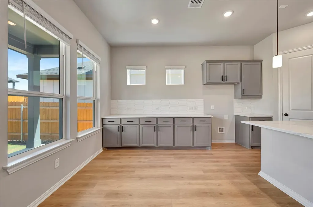 186 Grayson Elm Pass Dripping Springs TX 78620