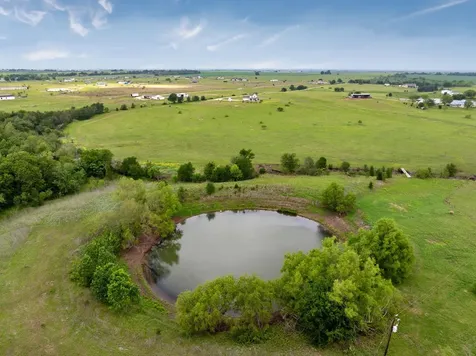 1662 County Road 465 Coupland TX 78615