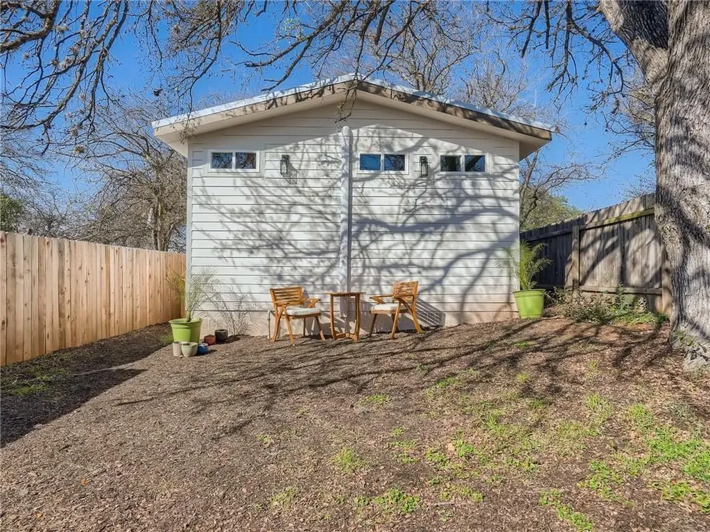 1614 Elmira Road Austin TX 78721