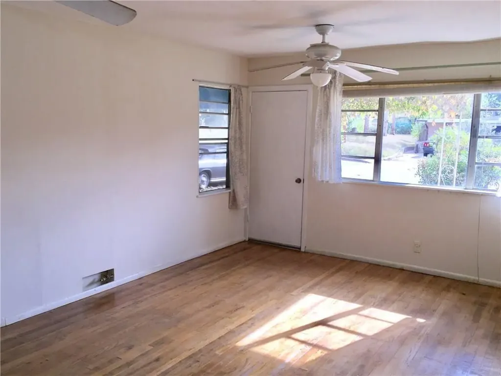 1614 Elmira Road Austin TX 78721