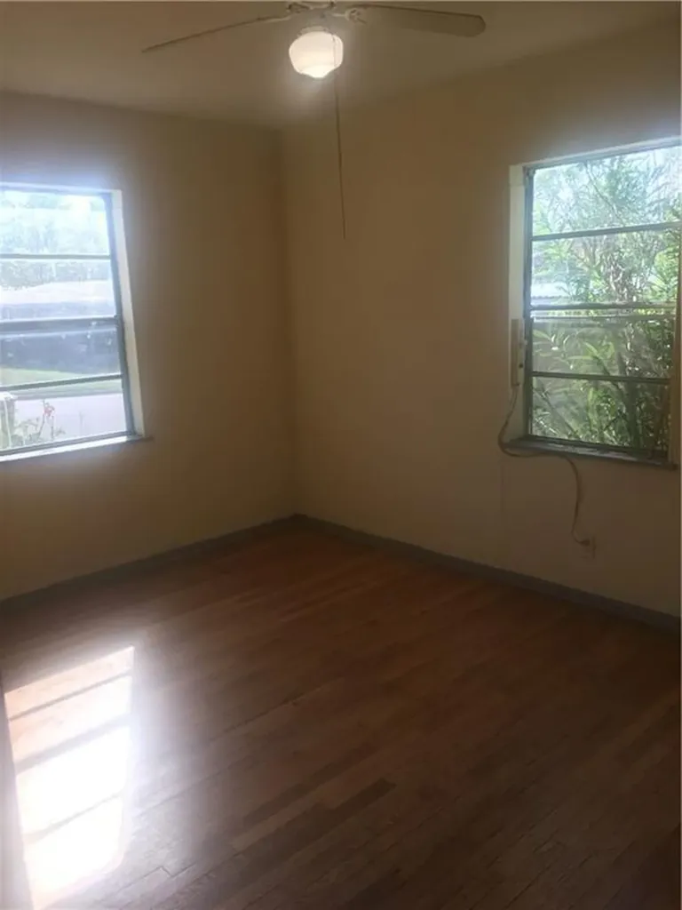 1614 Elmira Road Austin TX 78721
