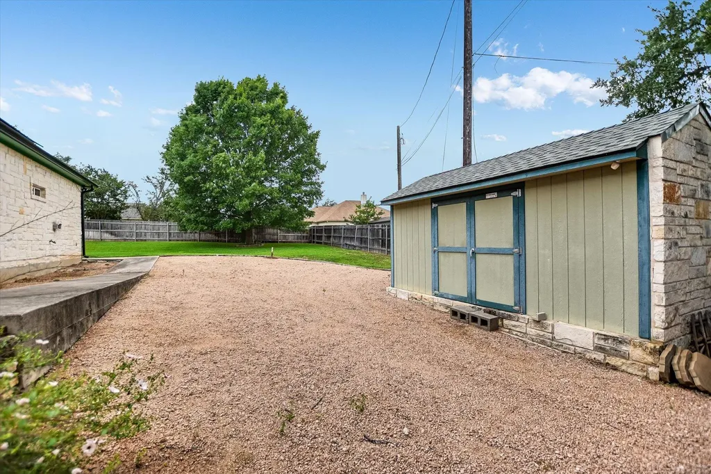 1002 Madison Circle Marble Falls TX 78654