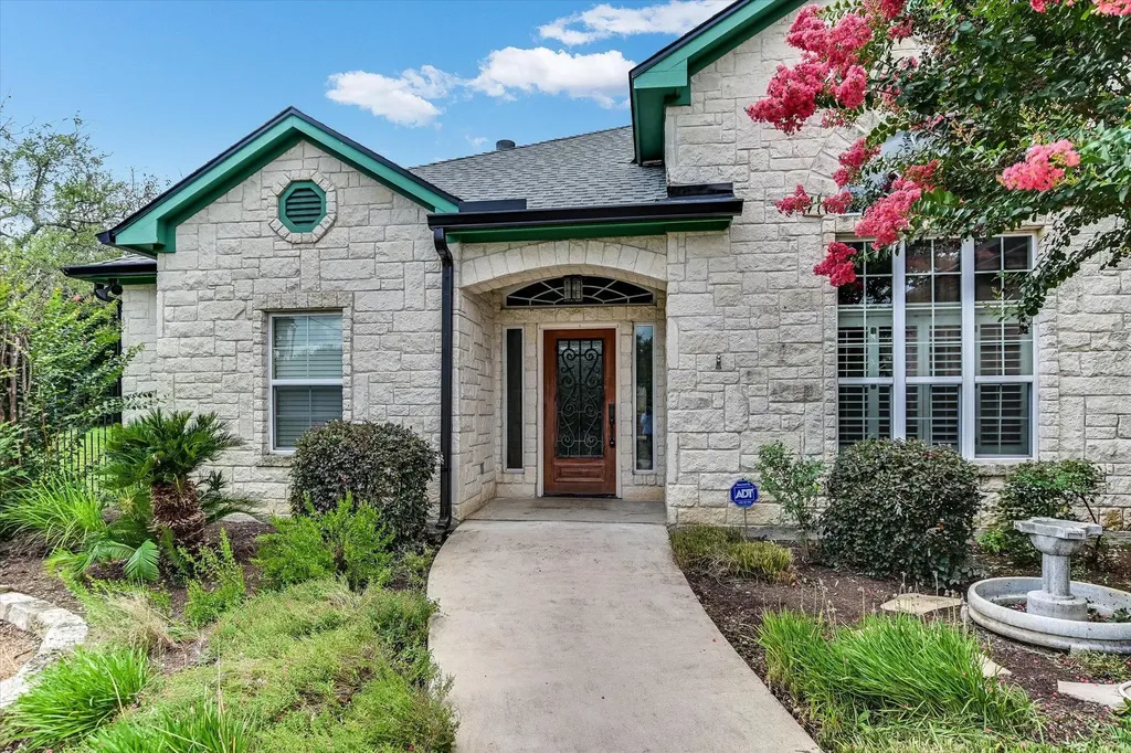1002 Madison Circle Marble Falls TX 78654