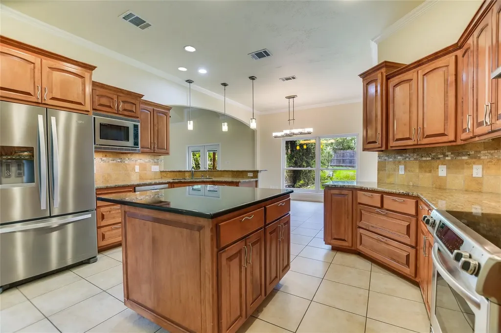 1002 Madison Circle Marble Falls TX 78654