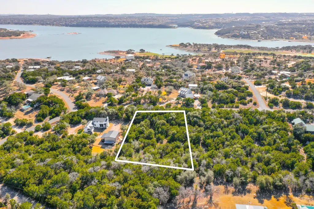 918 Debco Lane Spicewood TX 78669