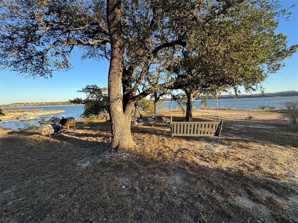 918 Debco Lane Spicewood TX 78669