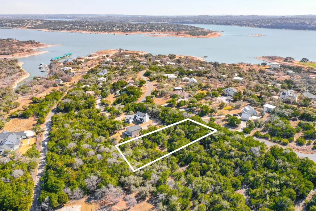 918 Debco Lane Spicewood TX 78669