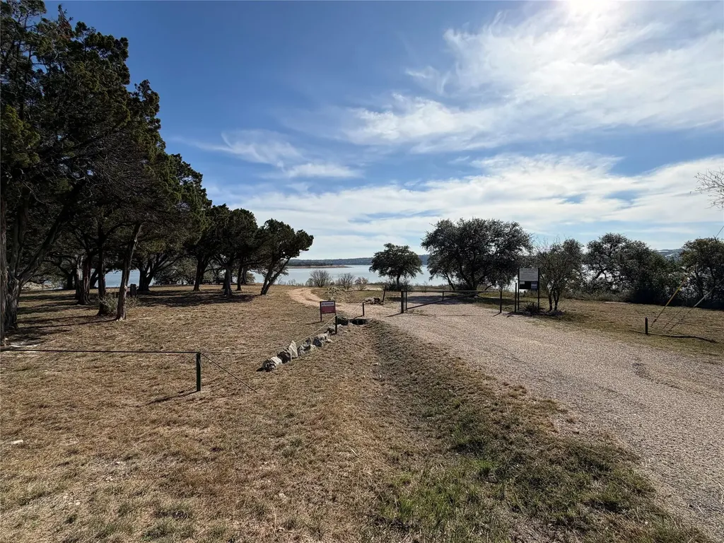918 Debco Lane Spicewood TX 78669