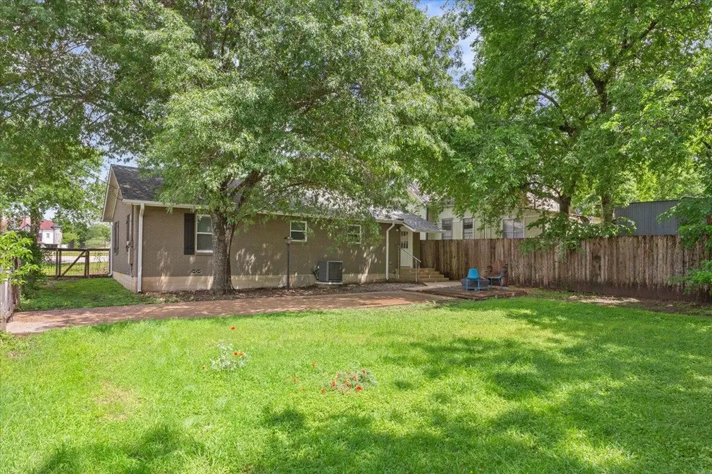 804 Ash Street Georgetown TX 78626