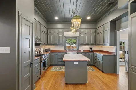 308 E Travis Street Fredericksburg TX 78624