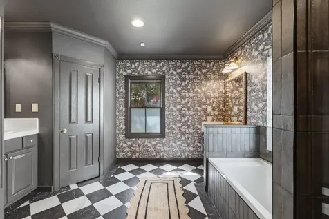 308 E Travis Street Fredericksburg TX 78624