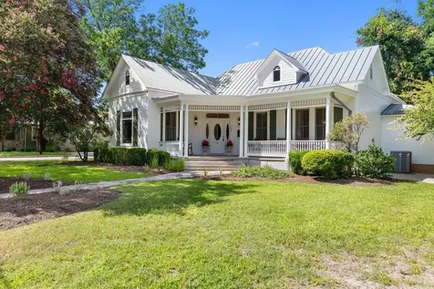 308 E Travis Street Fredericksburg TX 78624