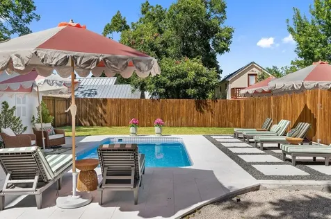 308 E Travis Street Fredericksburg TX 78624