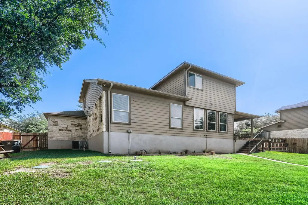 17701 Linkwood Drive Dripping Springs TX 78620