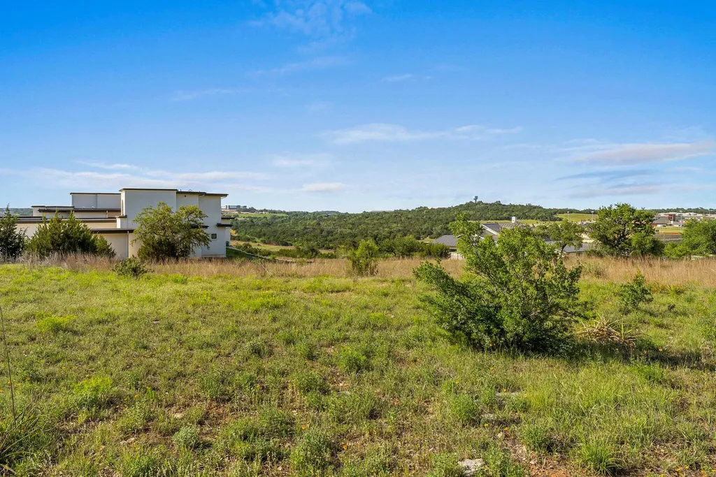 16000 Cool Breeze Cove Austin TX 78738