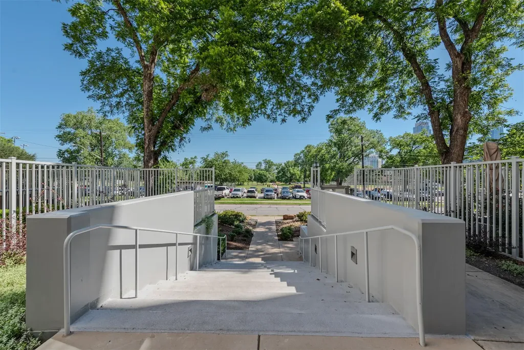 1600 Barton Springs Road Austin TX 78704