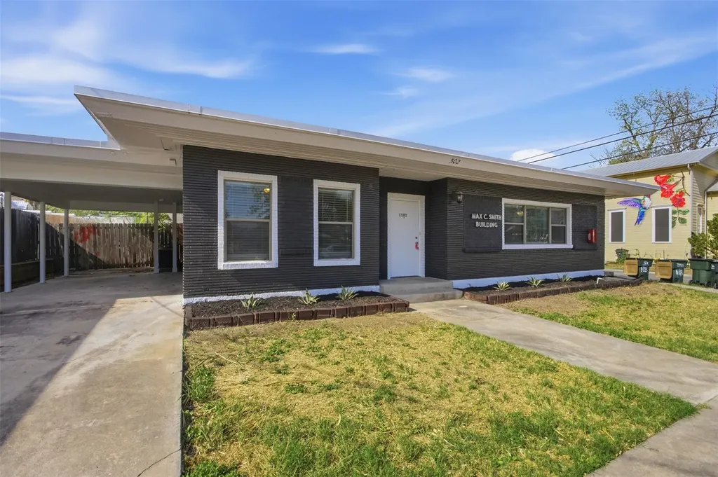 302 W San Antonio Street San Marcos TX 78666